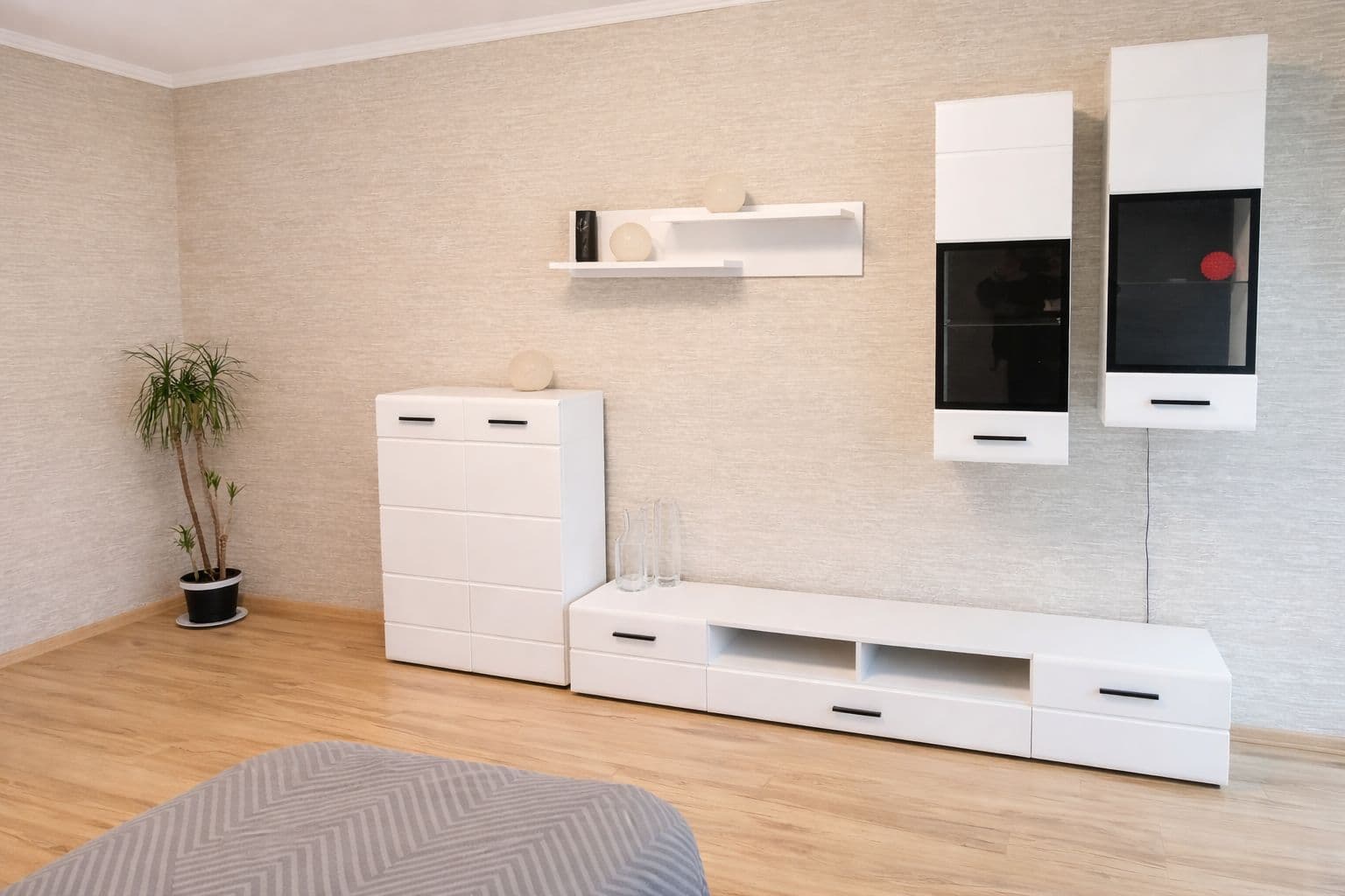 Monteurwohnung Hamburg – Innenansicht des möblierten Apartments